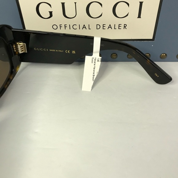 New - Guc­ci GG1080S Sun­glass­es worn by Paige DeS­or­bo as seen in Sum­mer H… - Picture 8 of 11